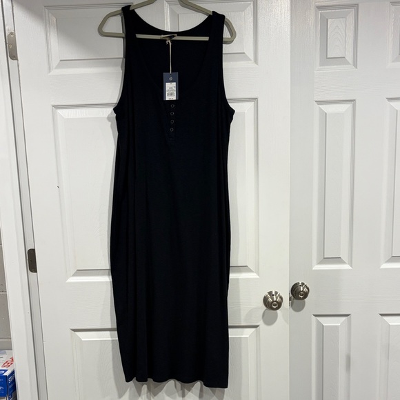 Universal Thread Dresses & Skirts - Ribbed Black Sleeveless Dress